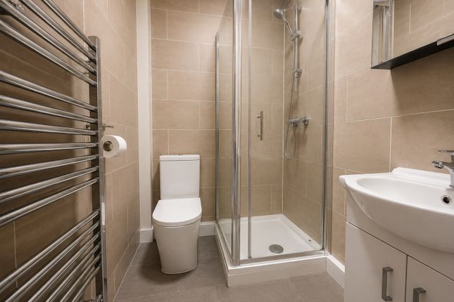 1302, Greenford Road, Greenford photo 3