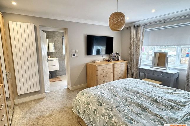 10, Garden Close, Hayling Island photo 4