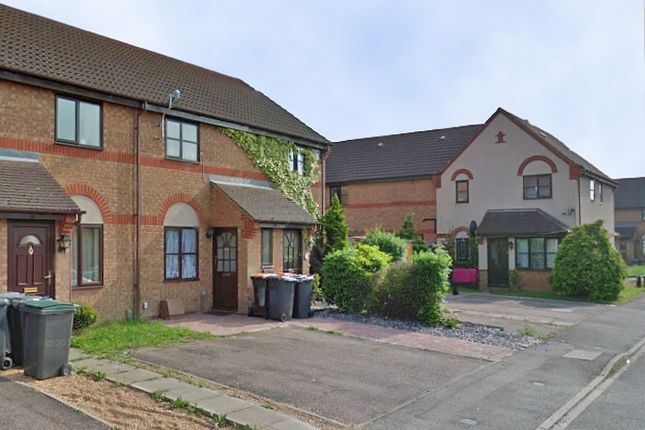 Thumbnail Terraced house to rent in Jasmine Close, Bedford