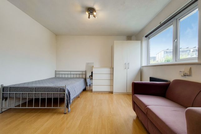 Studio for sale in Longley House, 242 Tufnell Park Road, London