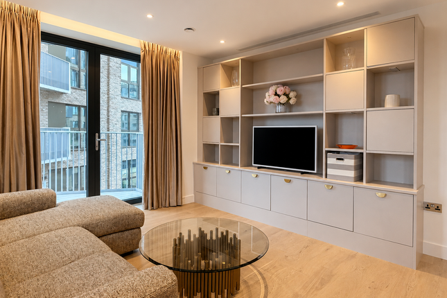 Flat 19, Manuscript Court, London photo 3