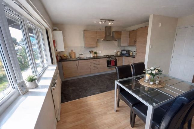 19 Bramwell Court, Sheffield photo 3