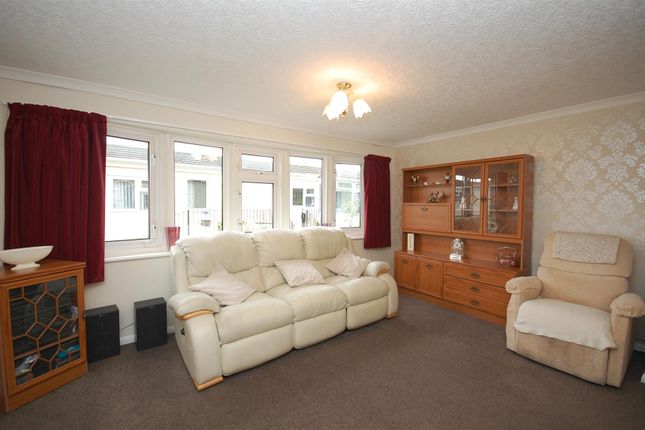 Mobile/park home for sale in Newfield Crescent, Garforth, Leeds