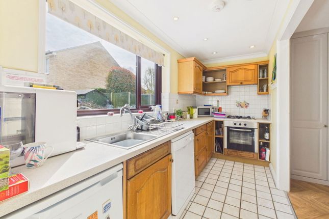 7, Campion Road, Horsham photo 4