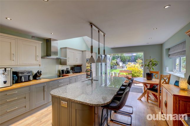 28, Blythesway, Birmingham photo 2