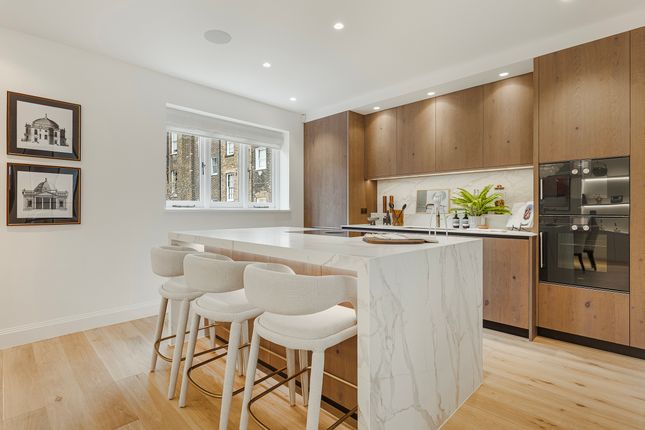 6, 6 Buckingham Mews, London photo 4