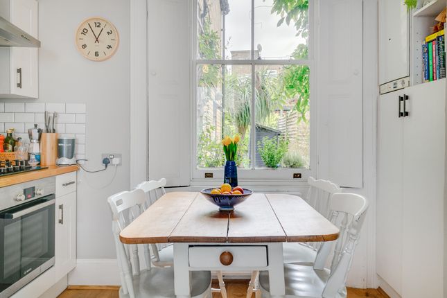 Flat for sale in Walford Road, London