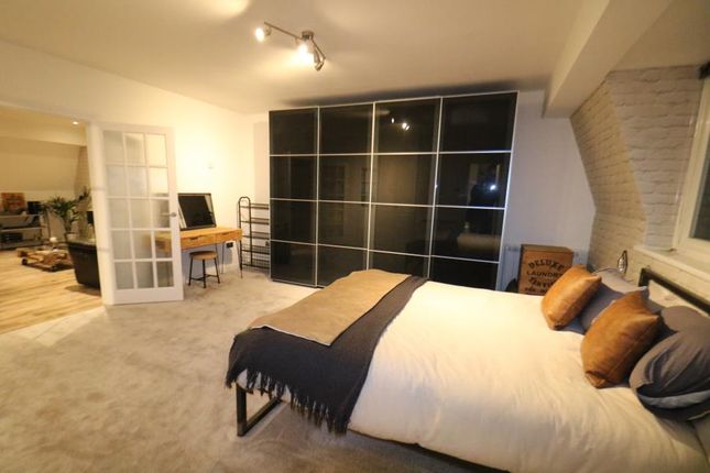 7 Helen Clare Court  80, Windmill Hill, Enfield photo 5