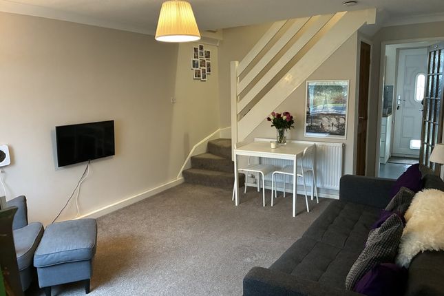 3, Thorndene Way, Bradford photo 4