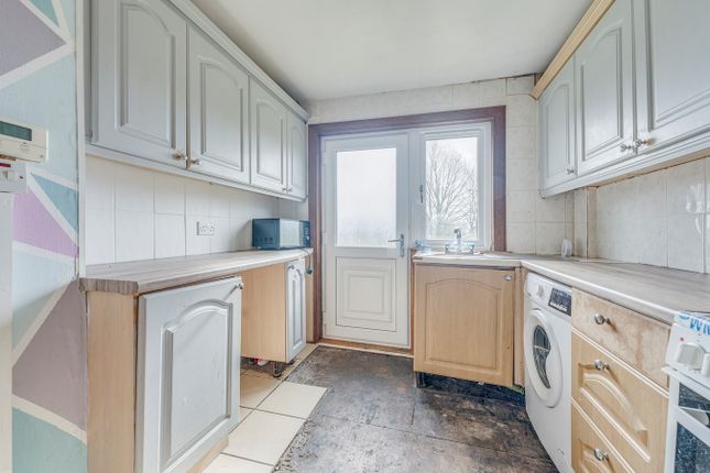 End terrace house for sale in Woodlands Terrace, Blairhall, Dunfermline