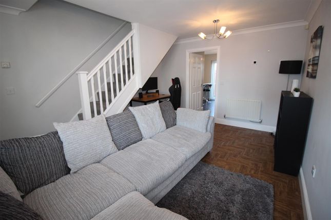 5, Church Grove, Darlington photo 2