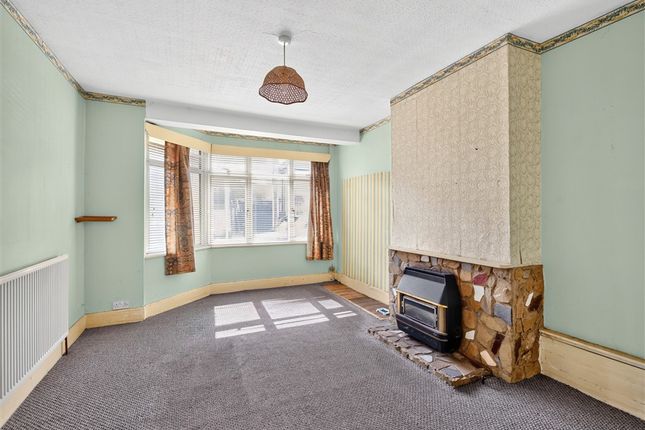 James Avenue, Dagenham photo 2