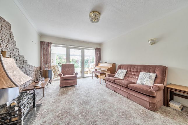 22, Whitworth Way, Bedford photo 4