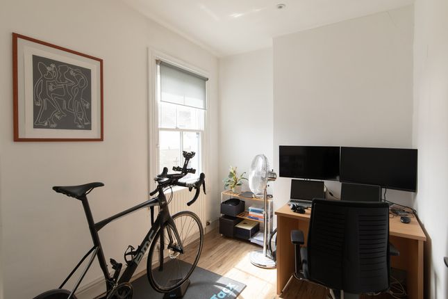 End terrace house for sale in Mona Road, Peckham