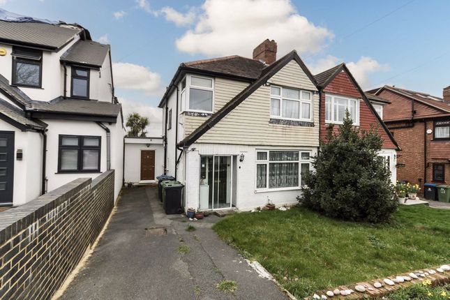 Thumbnail Semi-detached house to rent in Oakdene Drive, Tolworth, Surbiton