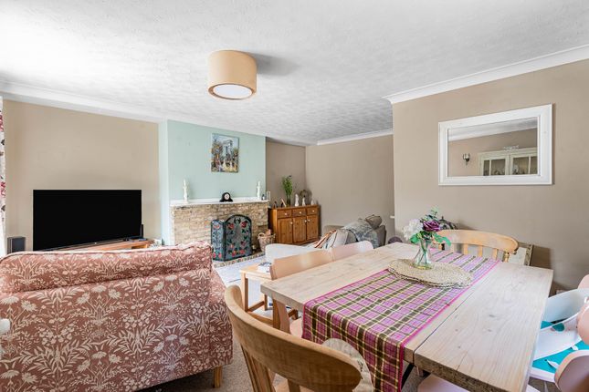 15 Church Lane, Ely photo 3