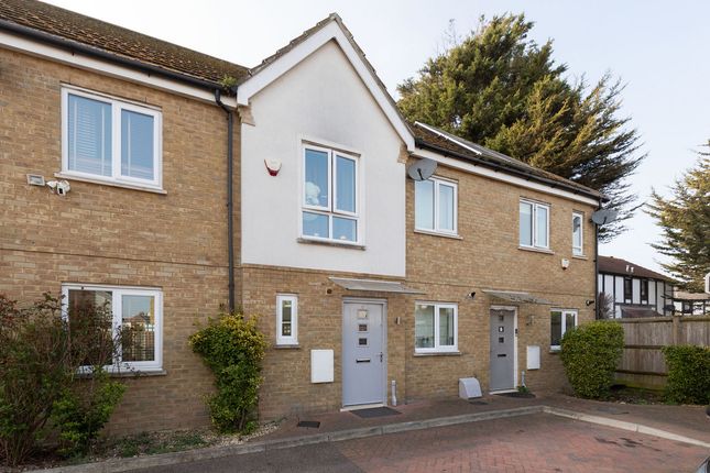 3-bed house on 6, Kibble Close, Romford, £500,000