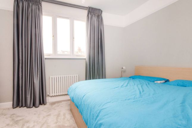 End terrace house to rent in Faraday Road, Wimbledon, London