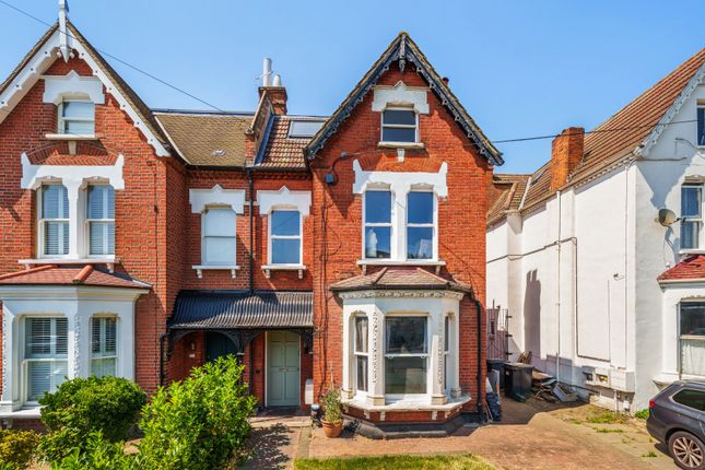 Flat 2, 62 Madeira Road, LONDON photo 2