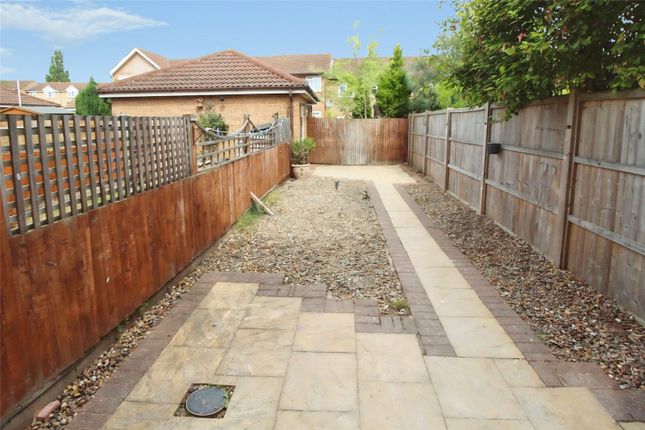 6, Colwyn Close, Hertfordshire photo 3