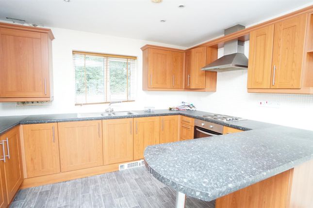 39, Lodge Road, Thackley photo 5