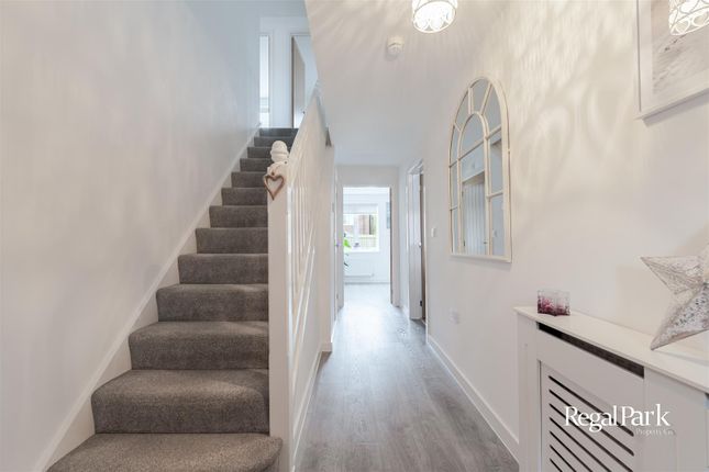 37, Fairhaven, Peterborough photo 4
