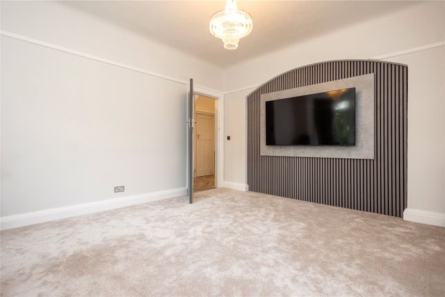 12, Motcombe Road, Dorset photo 3