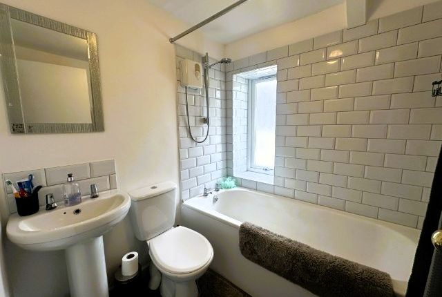20a, St Marys Street, Chepstow photo 5