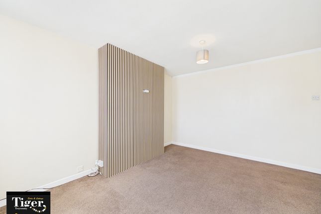 329, Vicarage Lane, Blackpool photo 4