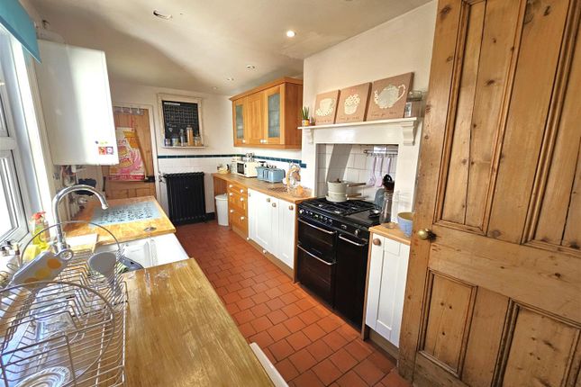 24, Lysons Road, Aldershot photo 4