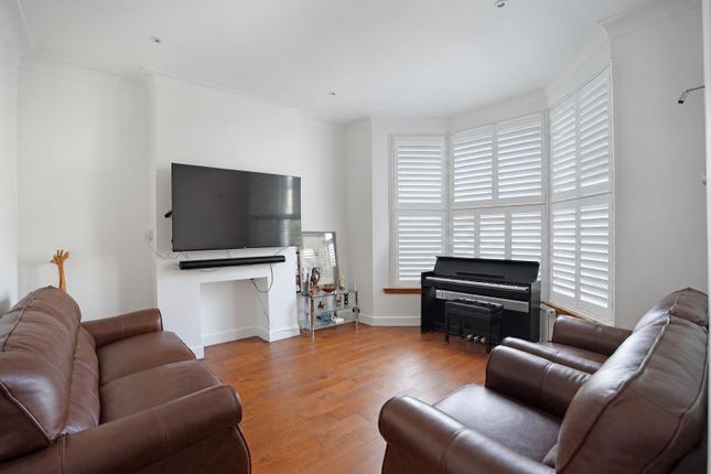 11, Elsinore Road, London photo 3