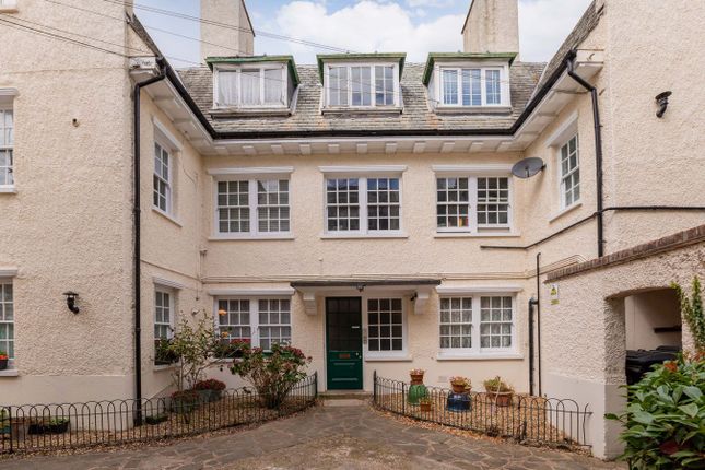 4, Marish Court, High Street, Langley photo 2