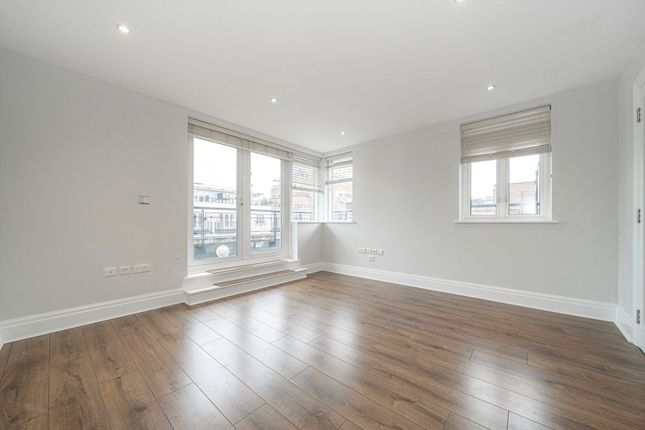 Flat 46, Falmouth House, Royal Quarter, Kingston Upon Thames photo 3