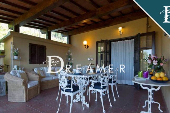 Villa for sale in Localita' Ai Venti, Camaiore, Toscana