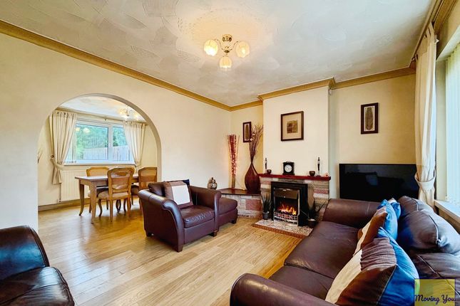 8, Primrose Court, Swansea photo 3