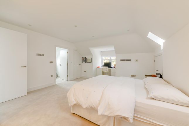 Detached house to rent in London Road, Ascot, Berkshire