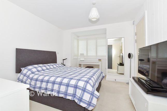 12, Carlton Close, West Malling photo 5
