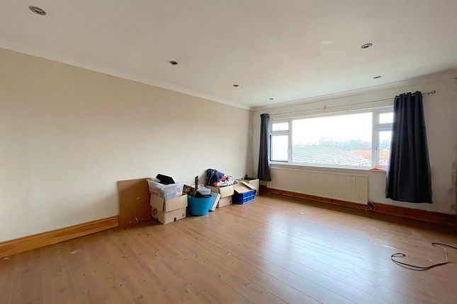 21 Sommerville Close, Faversham photo 3