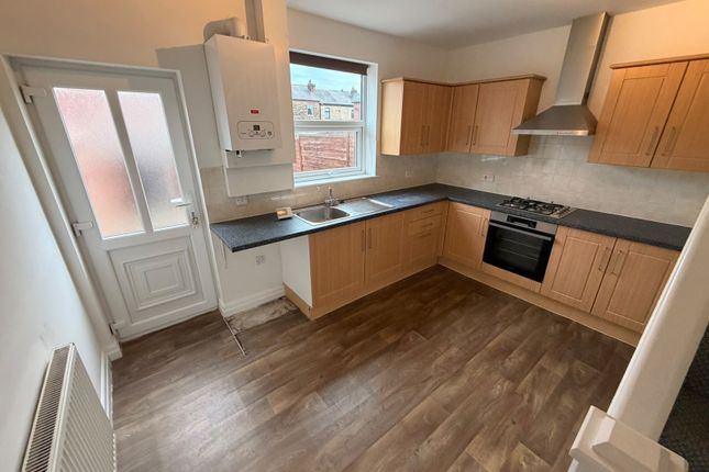 25, Catherine Street West, Bolton photo 3