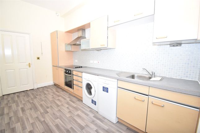 Flat 9, Huddersfield photo 3