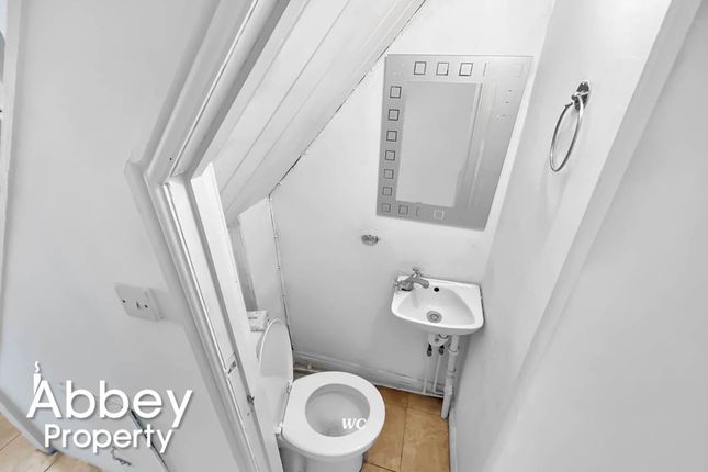 410 Leagrave Road, Luton photo 4