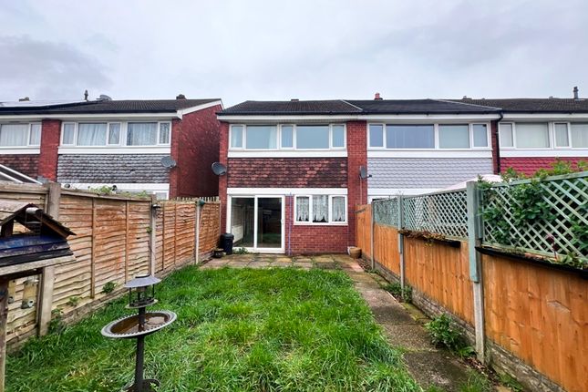 End terrace house for sale in Thistledown Avenue, Burntwood