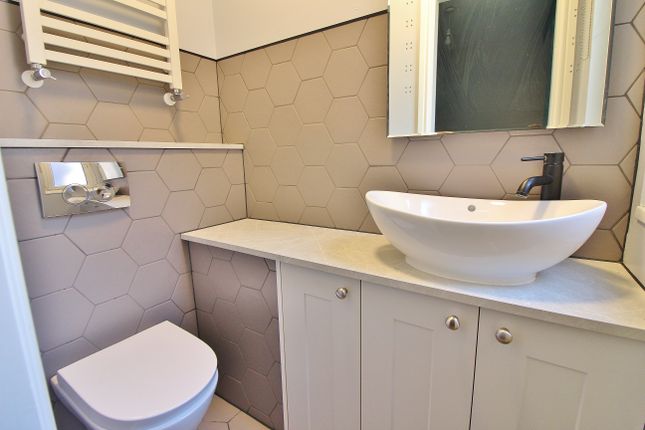16, Bevis Road, Portsmouth photo 4