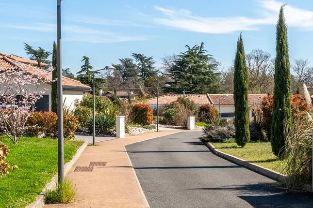 Villa for sale in Saint Bernard, Beaujolais / Pierres Dorees, Burgundy To Beaujolais