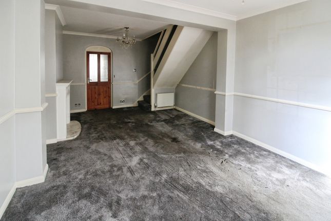 35, Manor Road, Erith photo 2