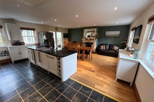 23, Pike Close, High Peak photo 2