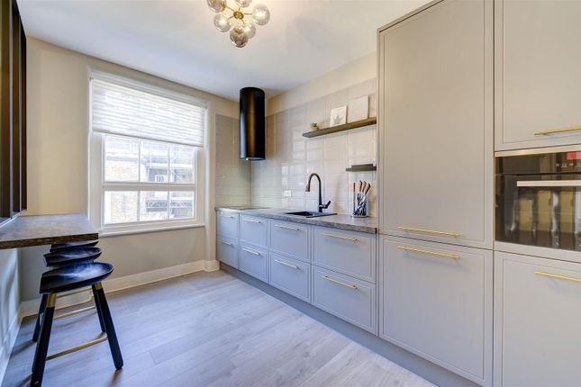 Flat for sale in Walton Street, Chelsea