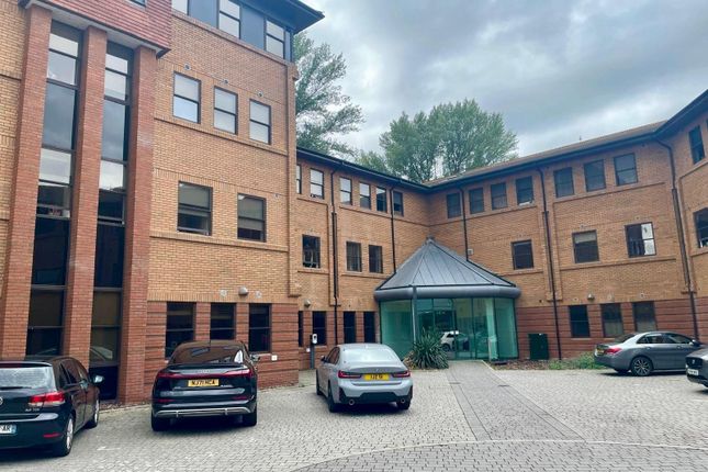 2-bed flat on 32 Waterside Place, Taunton, £1,695/mo