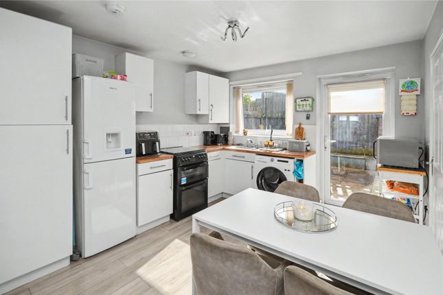 110a, Thorpe Road, West Yorkshire photo 2