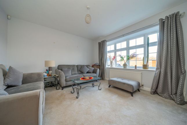 197 Jersey Road, Isleworth photo 4